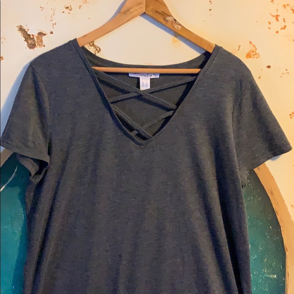 2/$35 🥰 Sassy tee